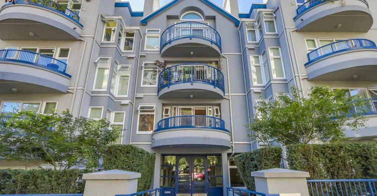 1924 Comox Street, Vancouver, BC V6G 1R4