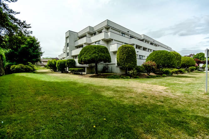 876 14th Avenue West, Vancouver, BC V5Z 1R1