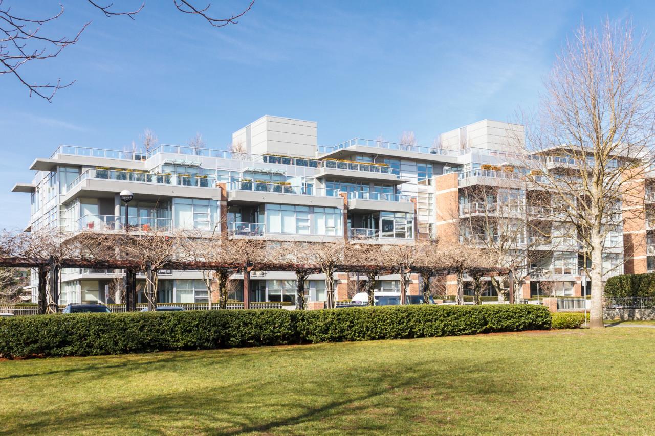 365 Waterfront Crescent Crescent, Victoria, BC V8T 0A6