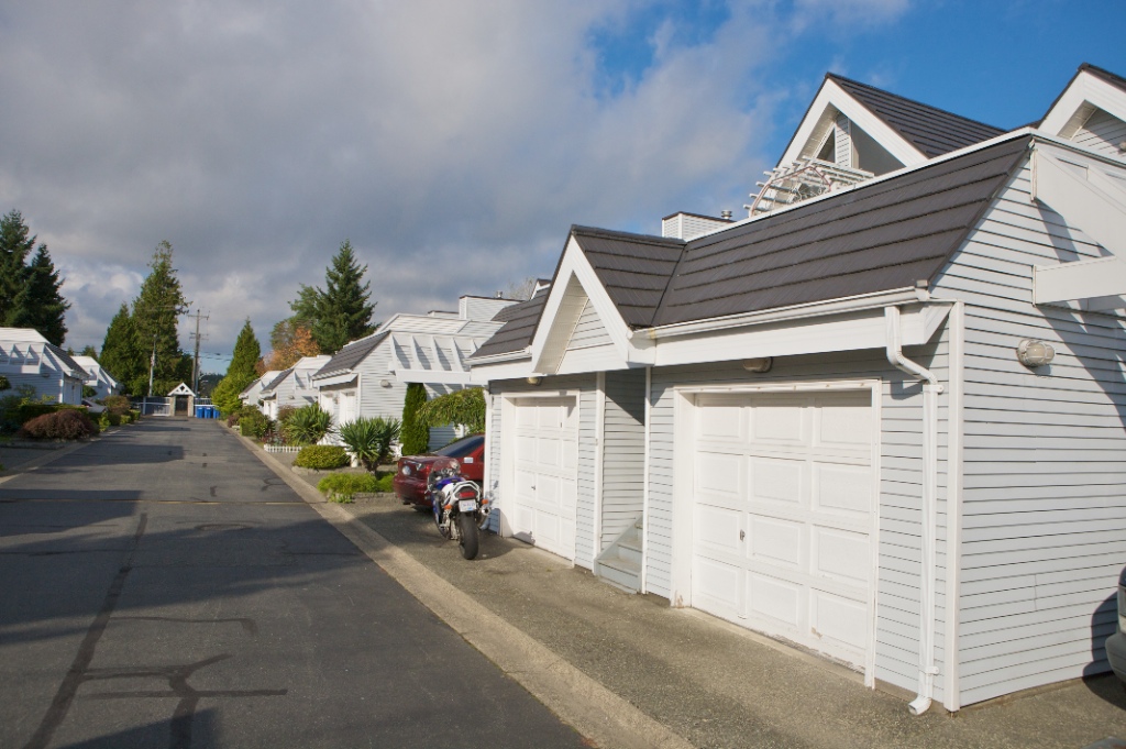 9785 152B Street, Surrey, BC V3R 9W2 - 4