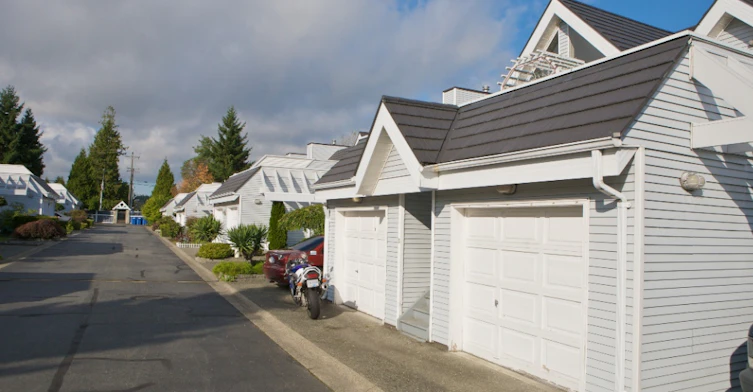 9785 152B Street, Surrey, BC V3R 9W2 - 4