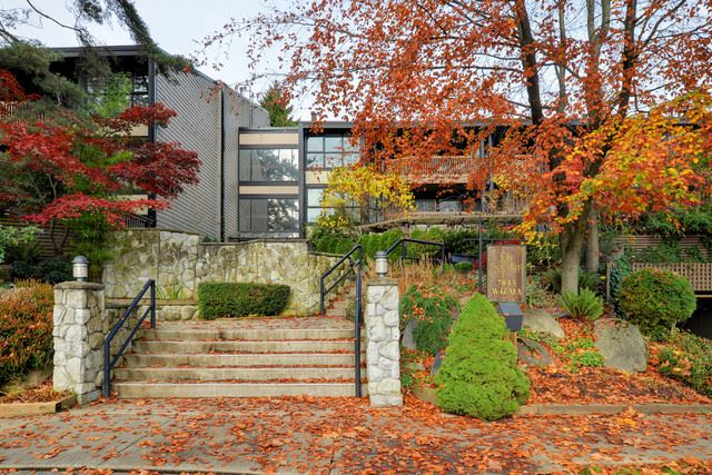 7055 Wilma Street, Burnaby, BC V5E 4B1