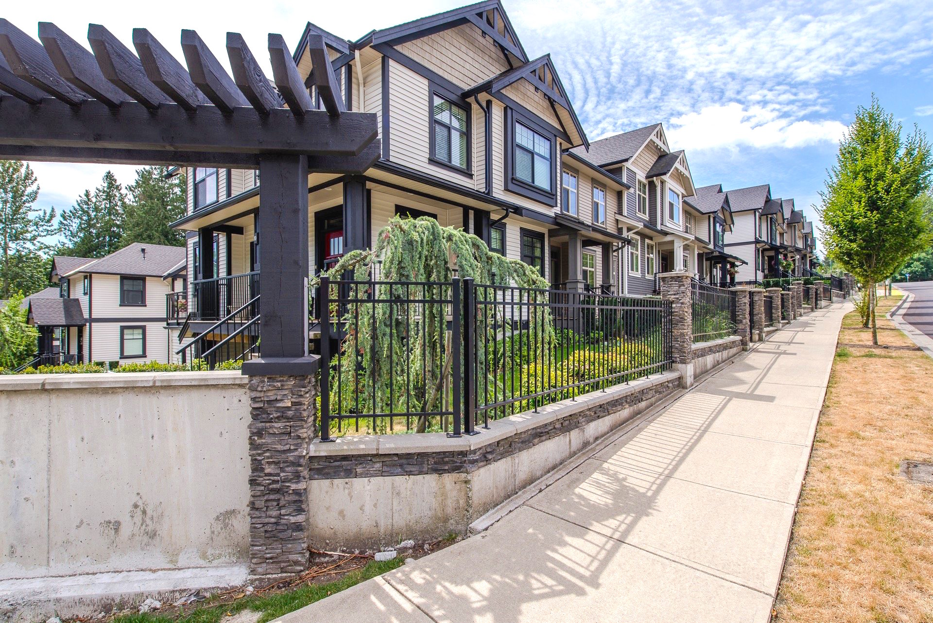 35298 Marshall Avenue, Abbotsford, BC V3G 0E2 - 2