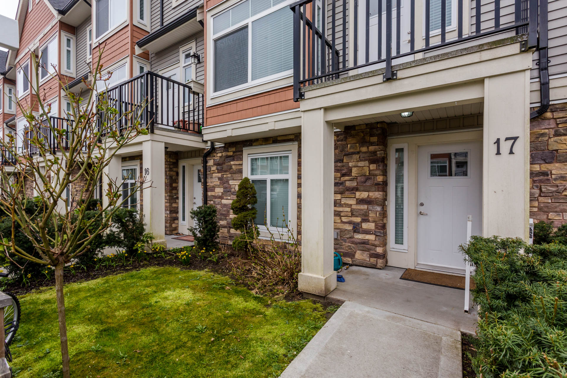 12092 70 Avenue, Delta, BC V3W 1A6 - 2