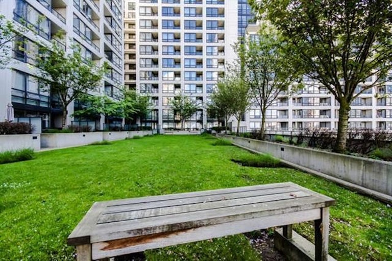 Electric Avenue 2, 938 Smithe Street