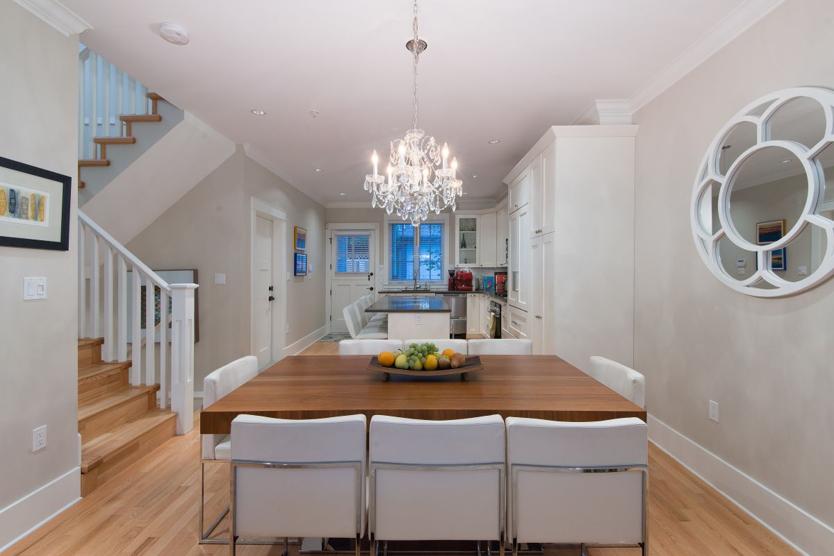 2029 Esquimalt Avenue, West Vancouver, BC V7V 1S4 - 2