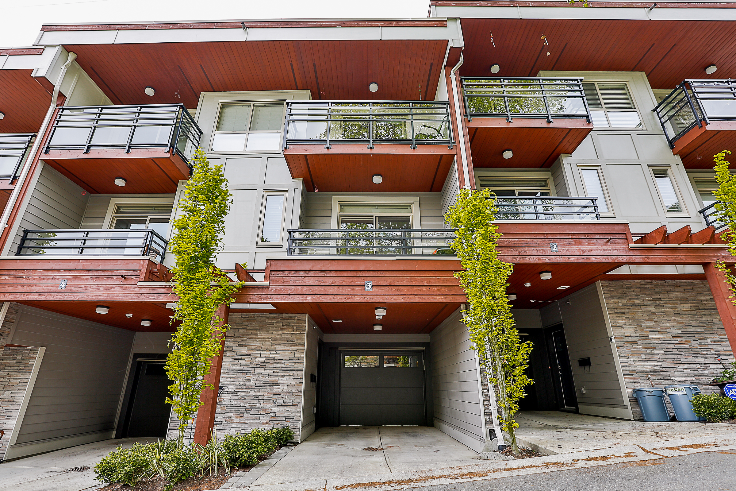 15118 Thrift Avenue, Surrey, BC V4B 2K7 - 2