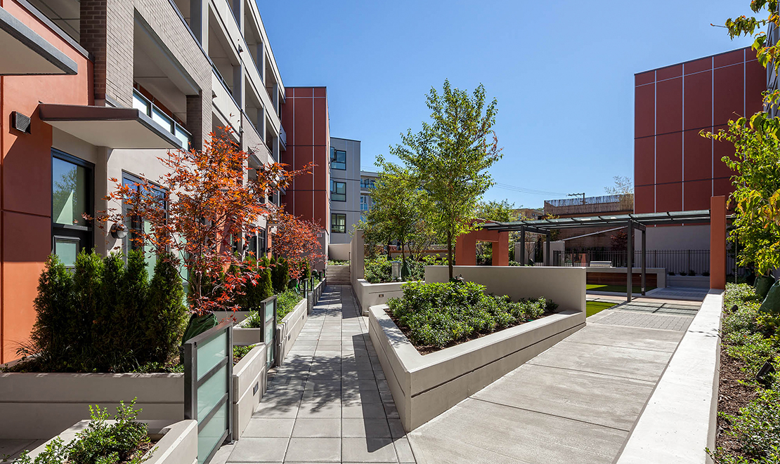 3456 Commercial Street , Vancouver, BC V5N 4E9 - 6