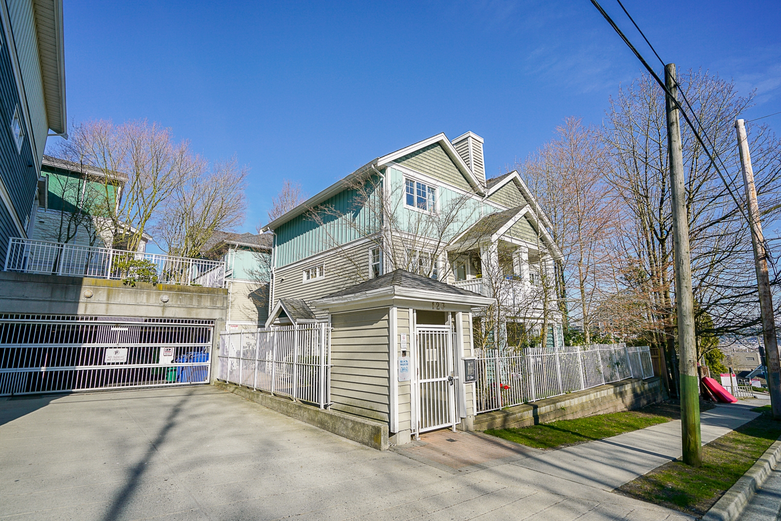 123 Seventh Street, New Westminster, BC V3M 6Y2 - 2