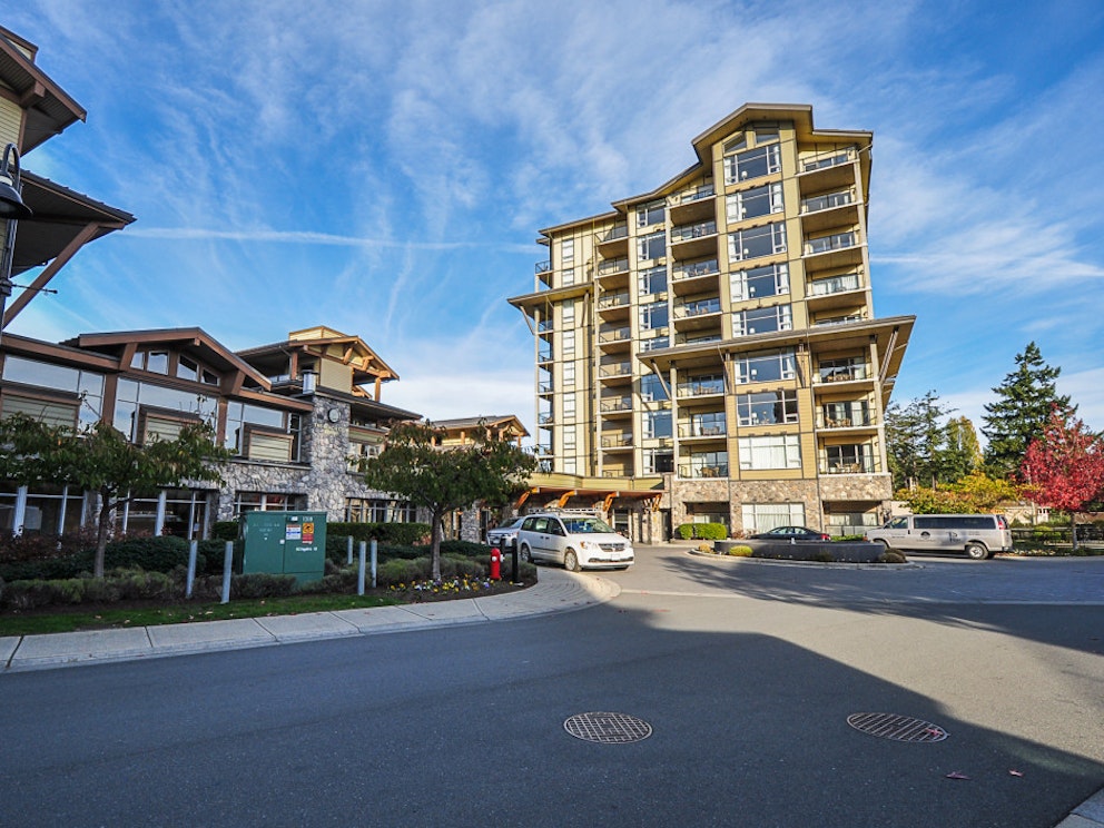 The Residences at the Beach Club, 181 Beachside Drive Parksville, BC REW