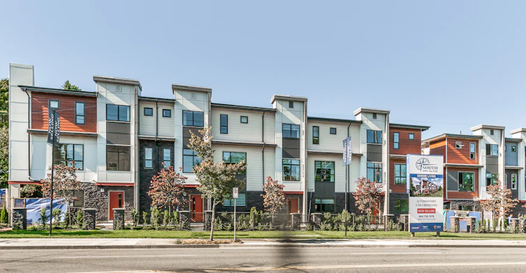 15885 16th Ave, Surrey, BC V4A 1S2