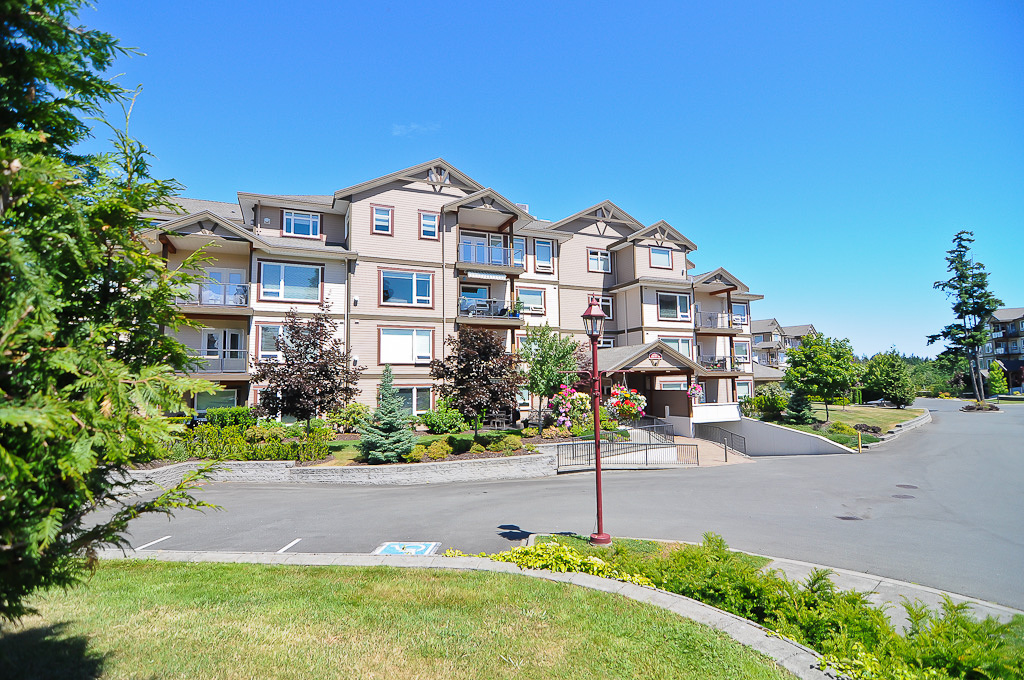 3666 Royal Vista Way, Courtenay, BC V9N 9X7 - 3