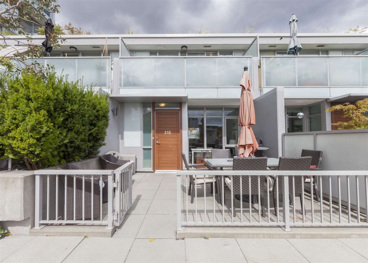 2710 Sophia Street, Vancouver, BC V5T 0A4