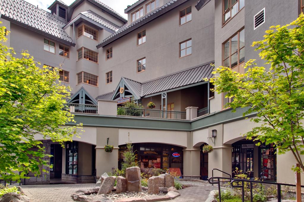 4295 Blackcomb Way, Whistler, BC V0N 1B4 - 2