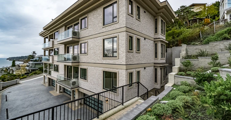 15021 Buena Vista Avenue, Surrey, BC V4B 1X8 - 2