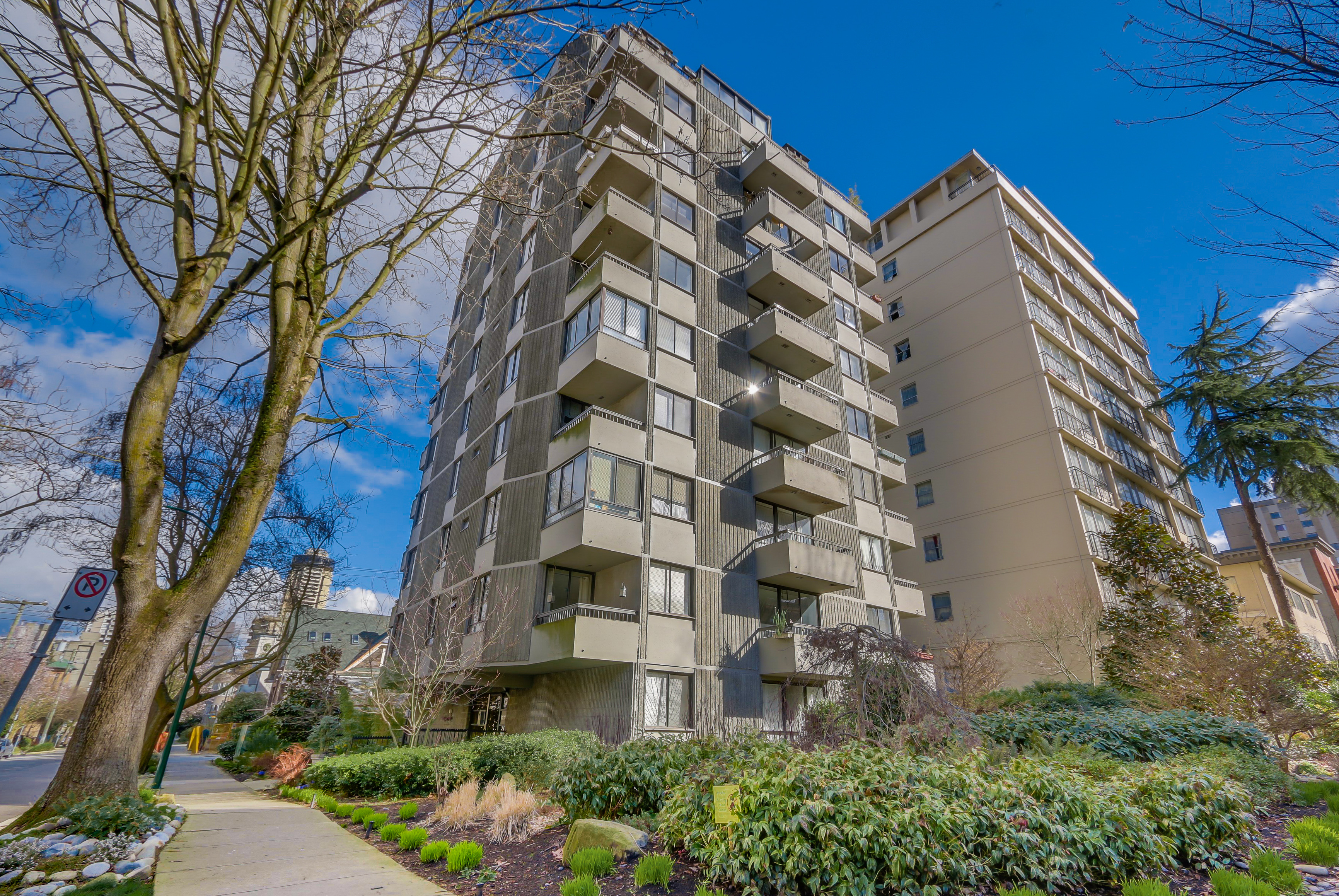 1108 Nicola Street, Vancouver, BC V6G 2E2