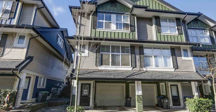 18199 70 Avenue, Surrey, BC V3S 2N9