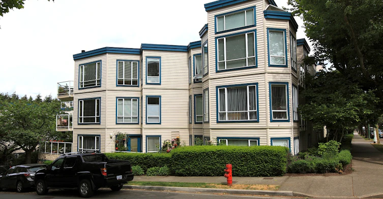 889 7th Avenue West, Vancouver, BC V5Z 1C2