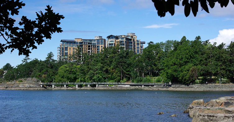 845 Dunsmuir Road , Esquimalt, BC V9A 0A7 - 4