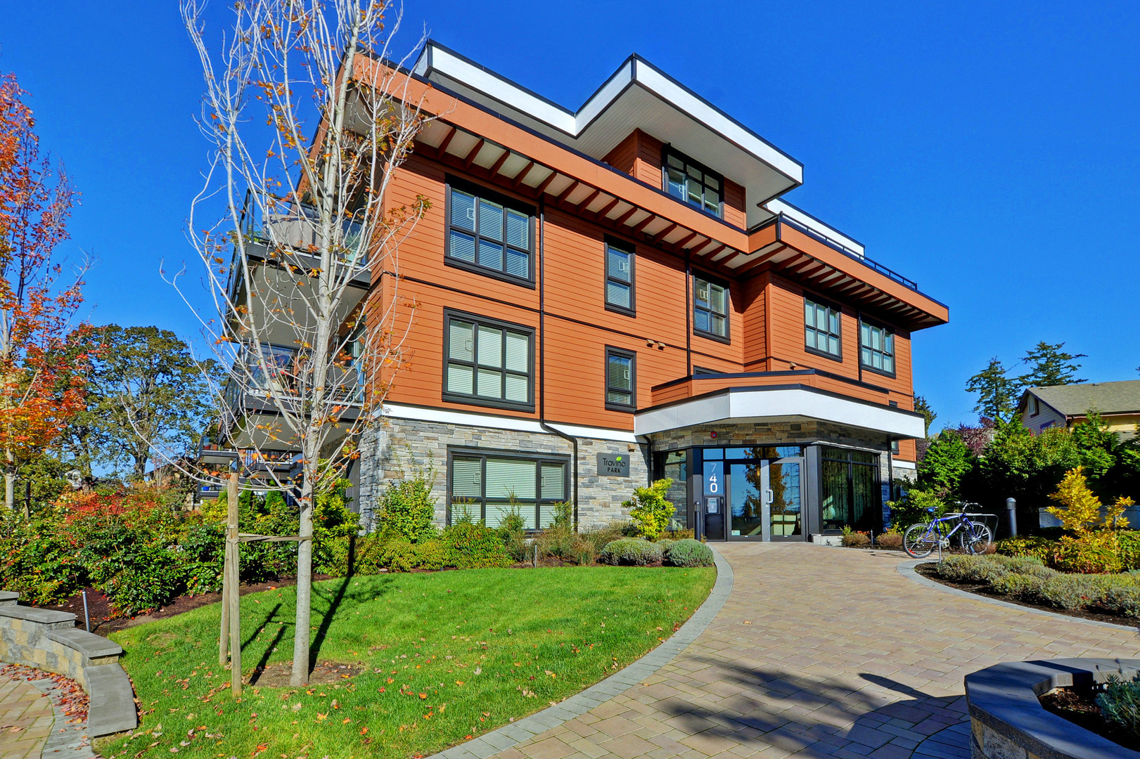 740 Travino Lane, Saanich, BC V8Z 0E2 - 3