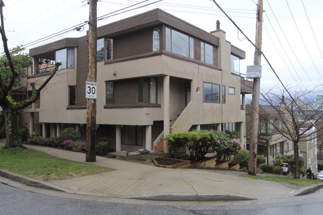 1201 7th Avenue W, Vancouver, BC V6H 1B7