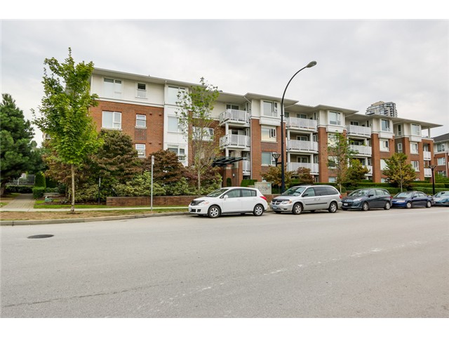 4723 Dawson Street, Burnaby, BC V5C 0A7