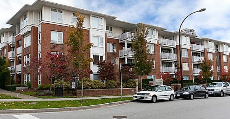 4723 Dawson Street, Burnaby, BC V5C 0A7 - 4