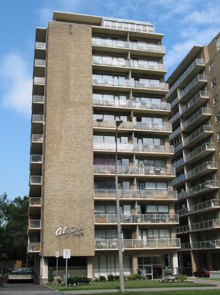 567 Avenue Road, Toronto, ON M4V 2K1