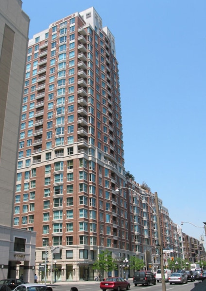 38 Avenue Road, Toronto, ON M5R 2G2