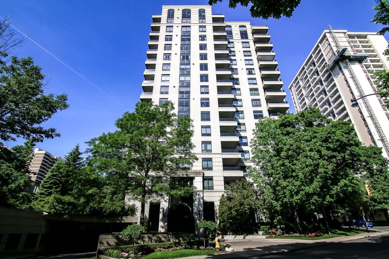 38 Avoca Avenue, Toronto, ON M4T 2B9