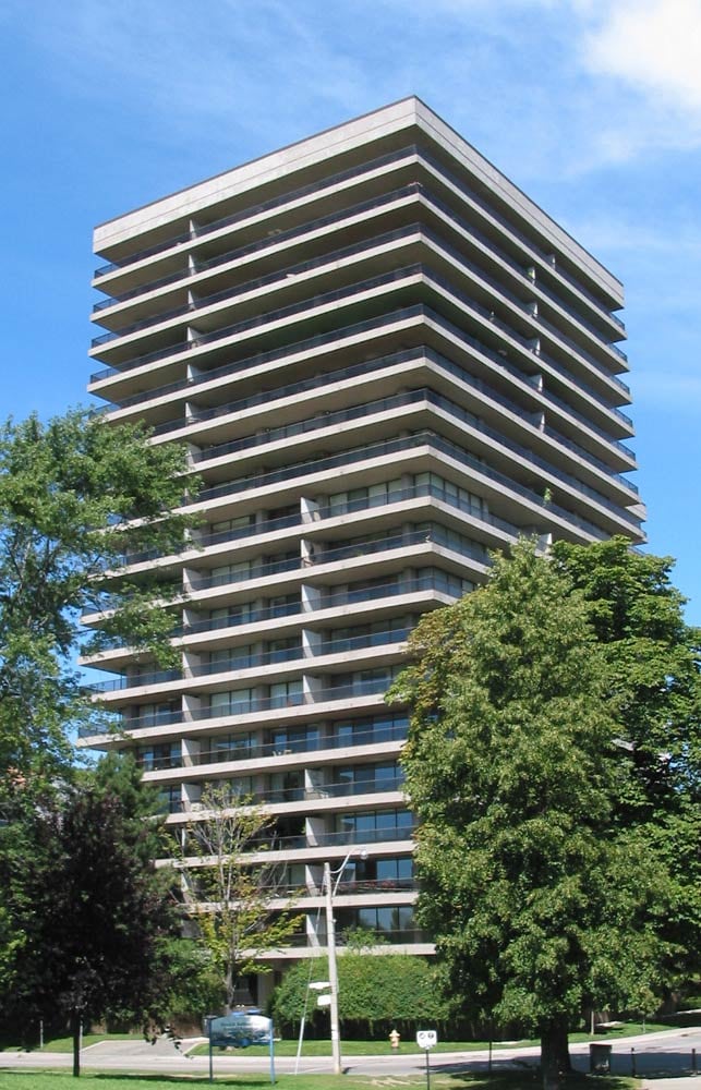 10 Avoca Avenue, Toronto, ON M4T 2B7