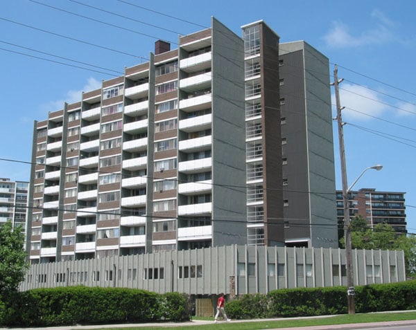 6000 Bathurst Street, Toronto, ON M2R 1Z2 - 2