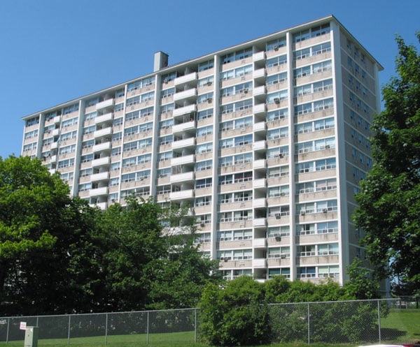 4415 Bathurst Street, Toronto, ON M3H 3S1