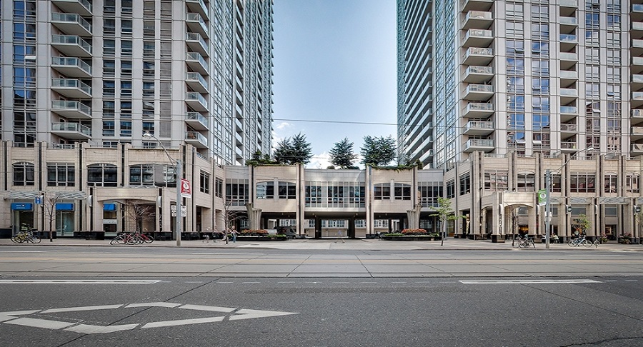 761 Bay Street, Toronto, ON M5G 2R2