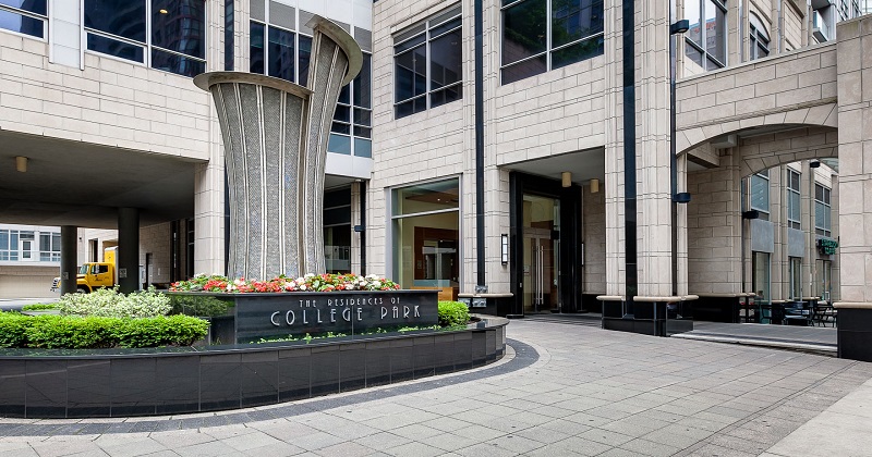 763 Bay Street, Toronto, ON M5G 2R3