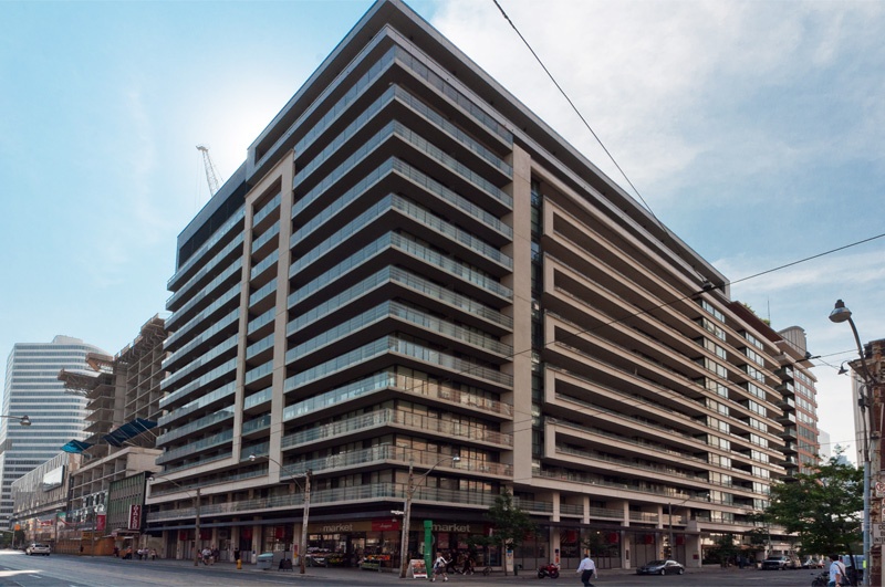 111 Elizabeth Street, Toronto, ON M5G 1P7