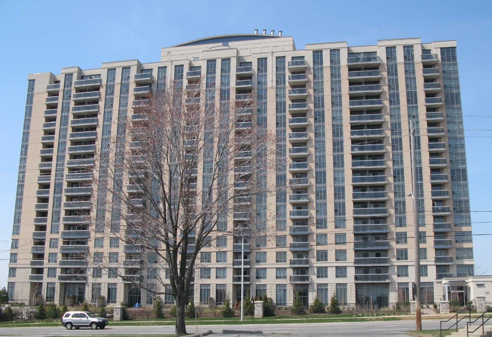 18 Mondeo Drive, Toronto, ON M1P 5C8