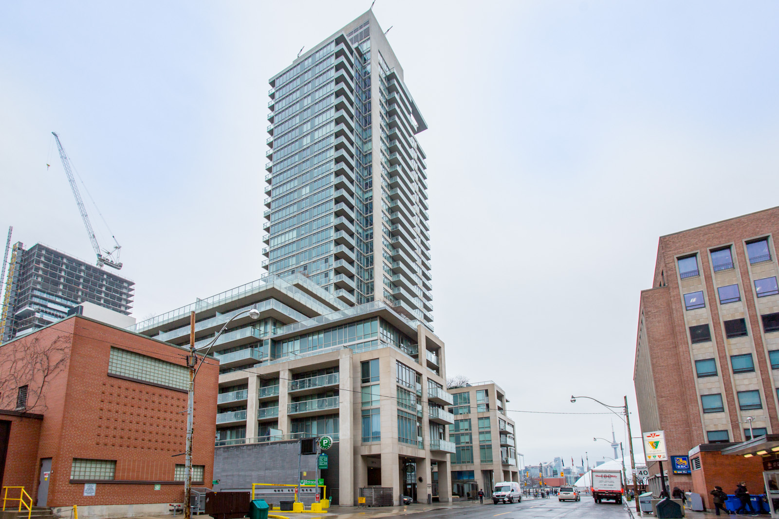 230 Bloor Street West , Toronto, ON M5S 1T8