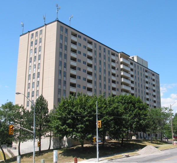 2 Brahms Avenue, Toronto, ON M2H 1H1