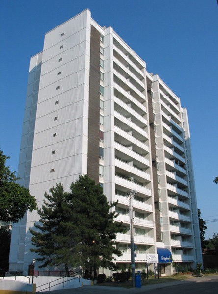 55 Brownlow Avenue, Toronto, ON M4S 2L1 - 2