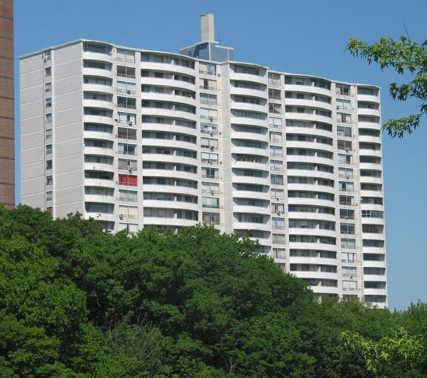 35 Canyon Avenue, Toronto, ON M3H 4Y2