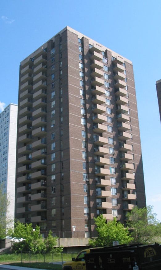 25 Canyon Avenue, Toronto, ON M3H 4Y1