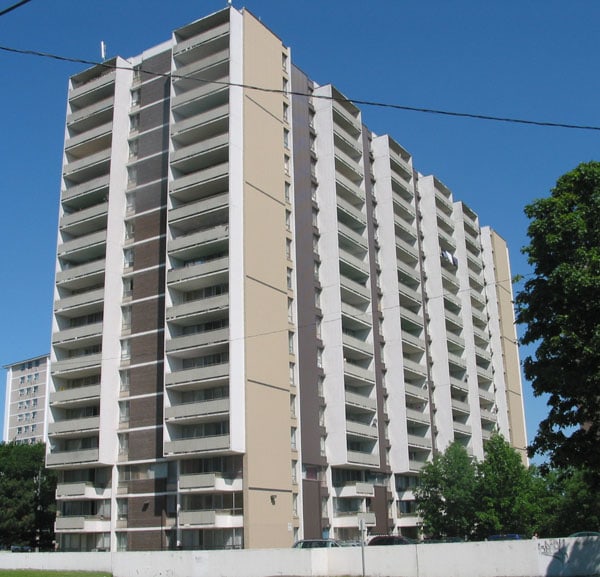 1 Canyon Avenue, Toronto, ON M3H 4X8