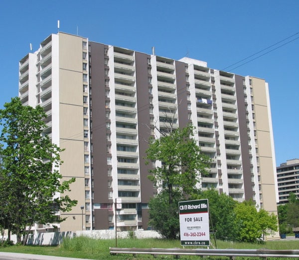1 Canyon Avenue, Toronto, ON M3H 4X8 - 2