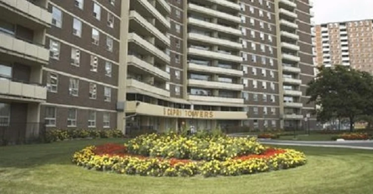 5 Capri Road , Toronto, ON M9B 6B5