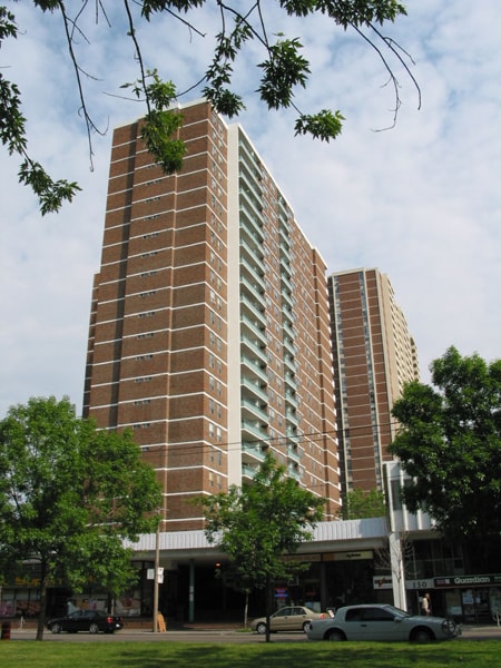 140 Carlton Street, Toronto, ON M5A 3W7
