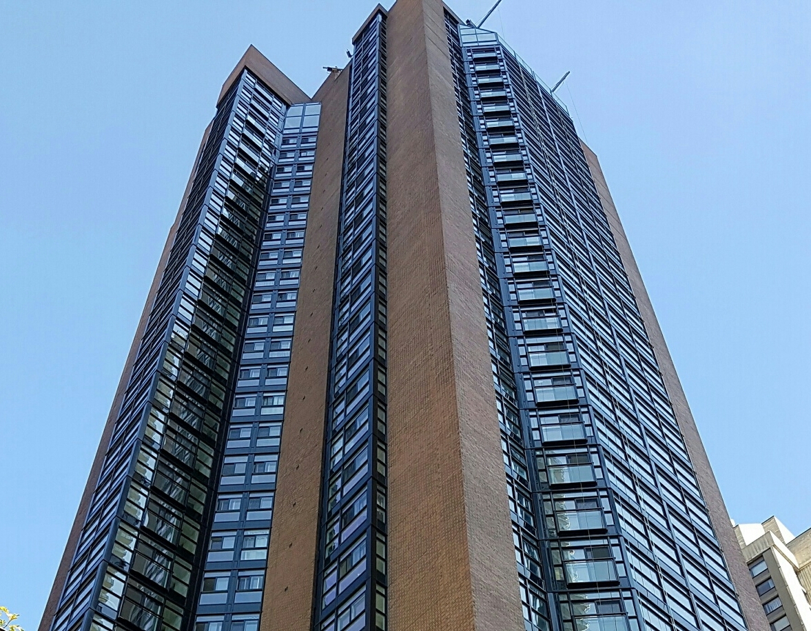 55 Charles Street West, Toronto, ON M5S 2W9