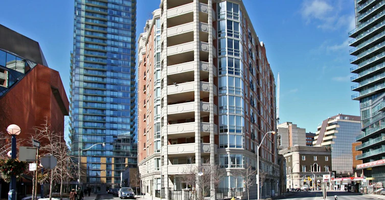20 Collier Street, Toronto, ON M4W 3Y4
