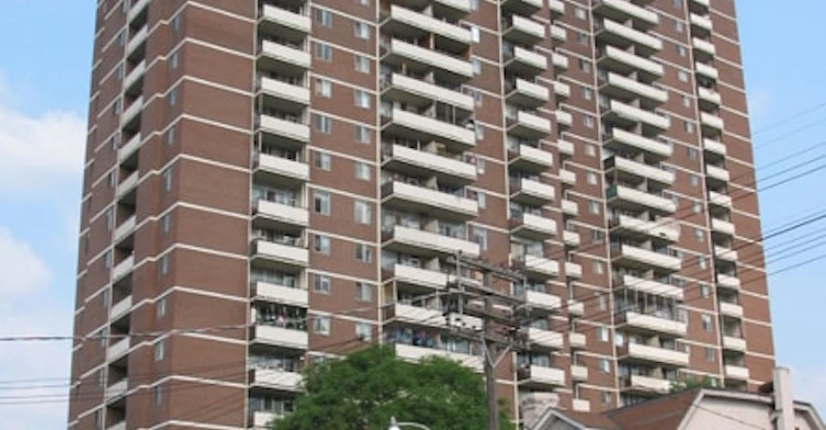 250 Davenport Road, Toronto, ON M5R 1J8