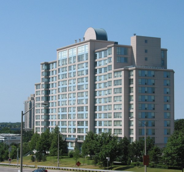 2040 Don Mills Road, Toronto, ON M3A 3R7